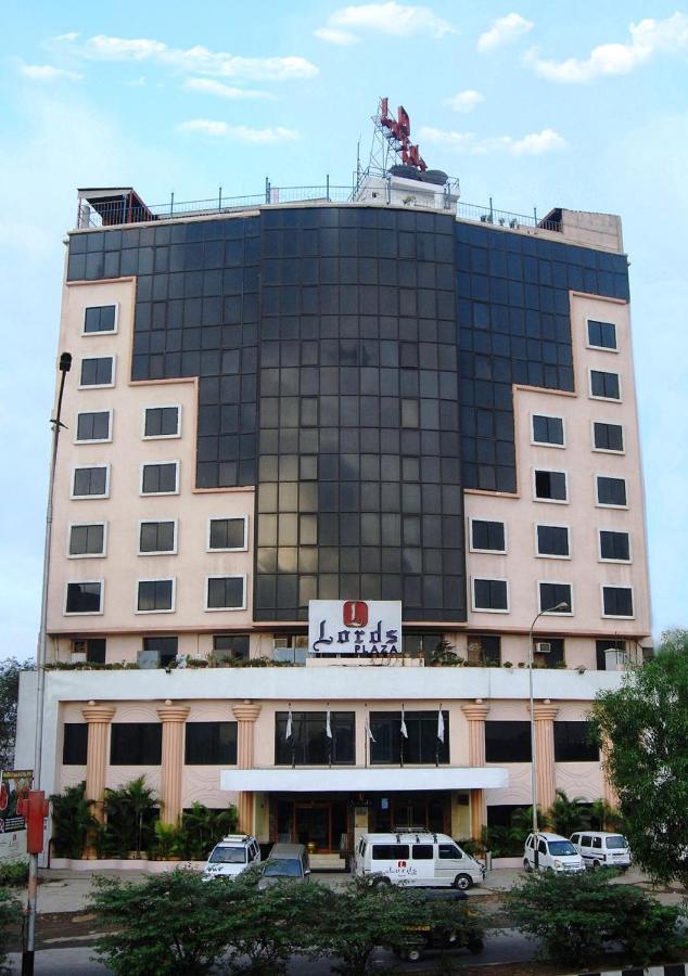 Lords Plaza Surat Hotel Exterior photo