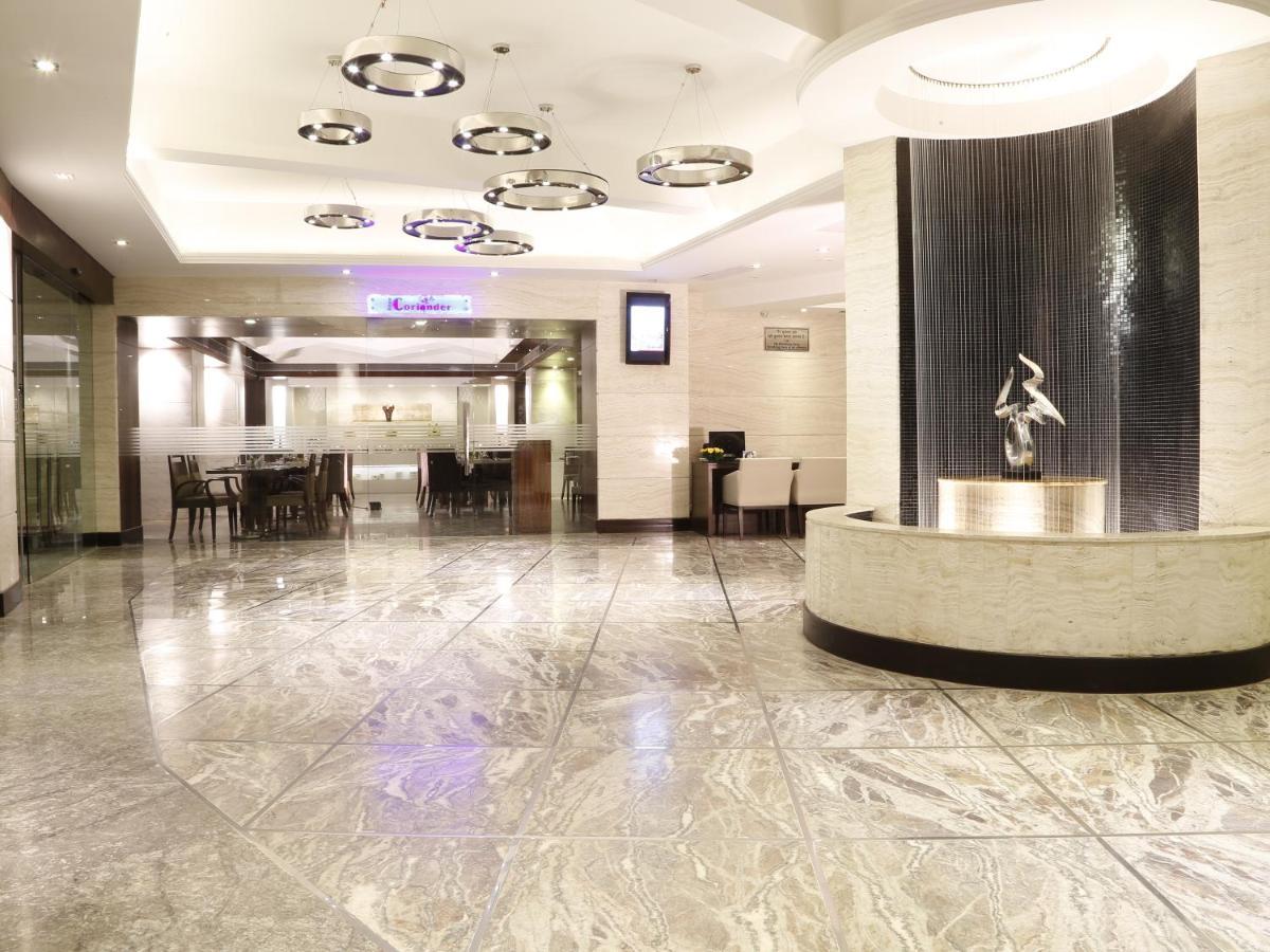 Lords Plaza Surat Hotel Exterior photo